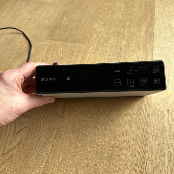 Sony SRS-X5 Bluetooth Speaker - Picture 3 of 7